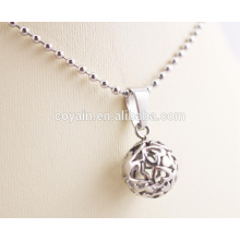 Cut Geschenk für Frauen Großhandel Silber Charm Halskette mit hohlen geschnitzten Herzen auf Ball Anhänger Halsketten